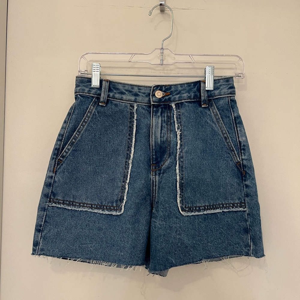 Zara denim shorts sz 2